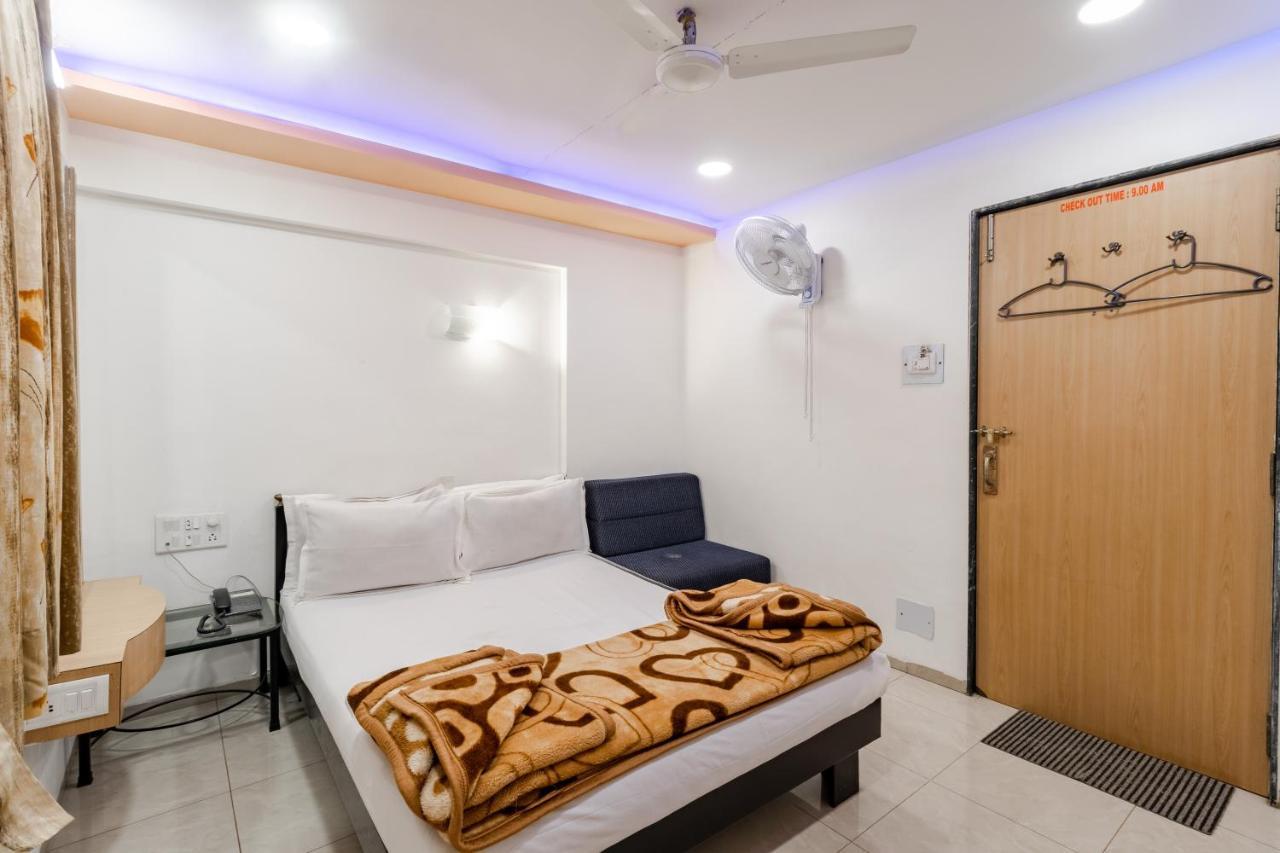 Hotel Vyankatesh & Pure Veg Restaurant Mahābaleshwar Exterior foto