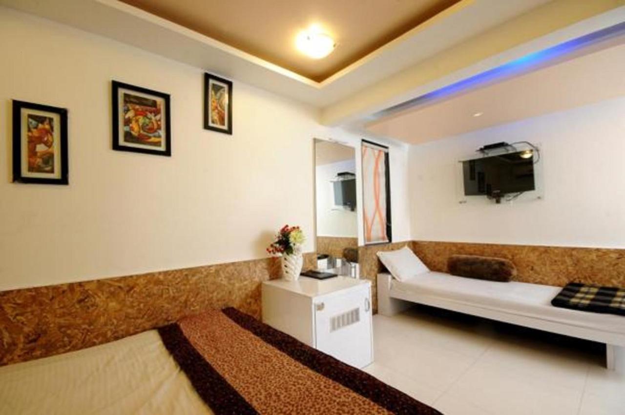 Hotel Vyankatesh & Pure Veg Restaurant Mahābaleshwar Exterior foto
